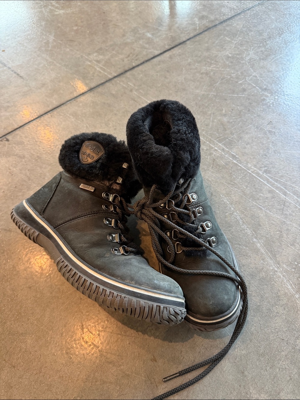 Pajar winter boots
